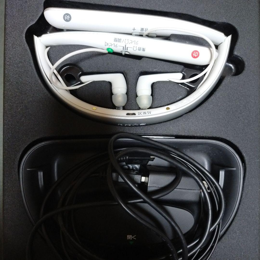 ソニー　SMR-10 ホワイト ネックスピーカー 充電ケーブル付き