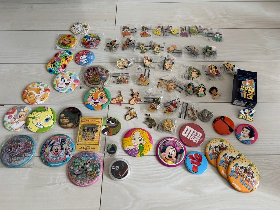 ディズニーピンバッジ・缶バッジセット