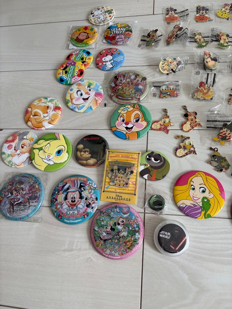 ディズニーピンバッジ・缶バッジセット