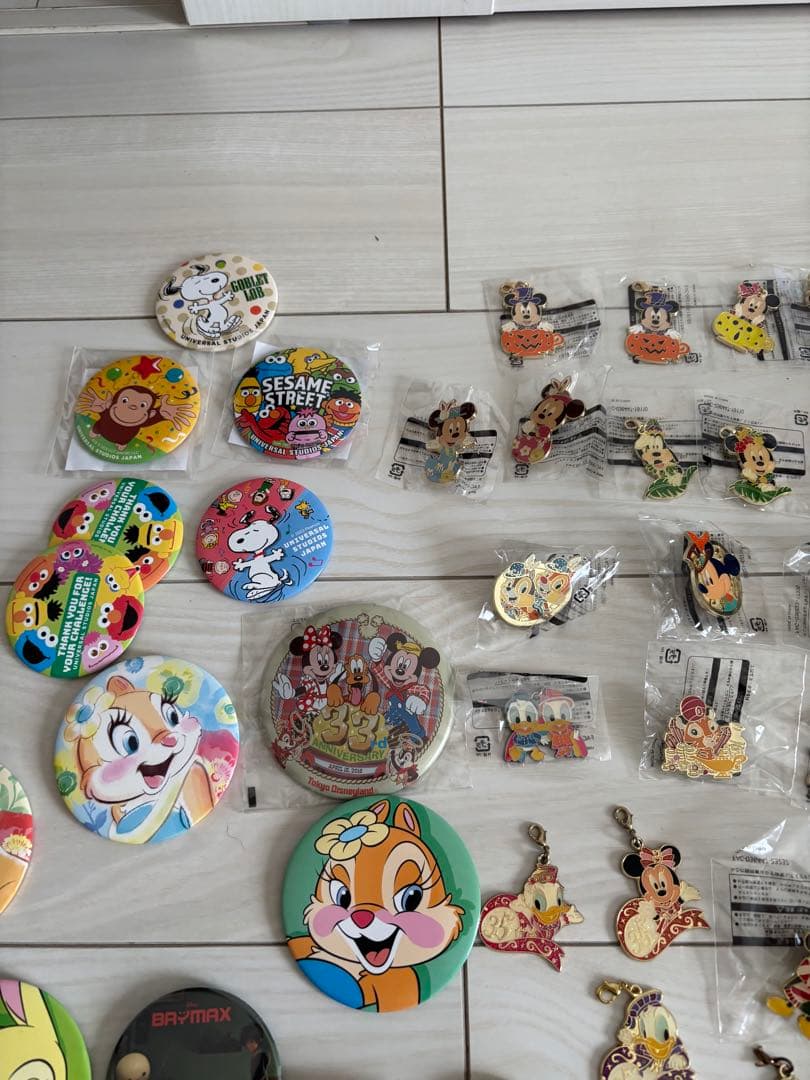 ディズニーピンバッジ・缶バッジセット