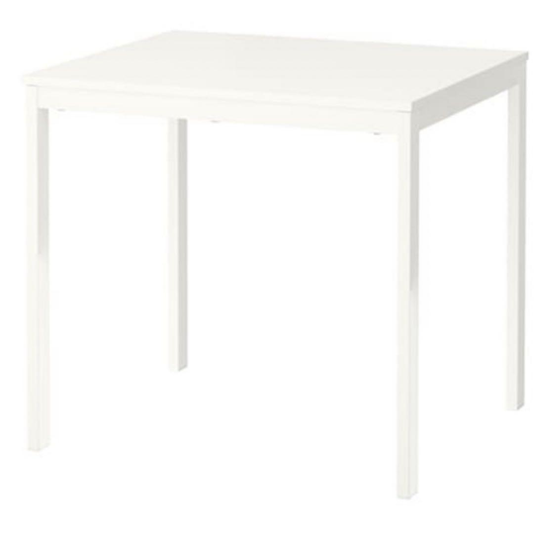 IKEA 伸縮可能ダイニングテーブル