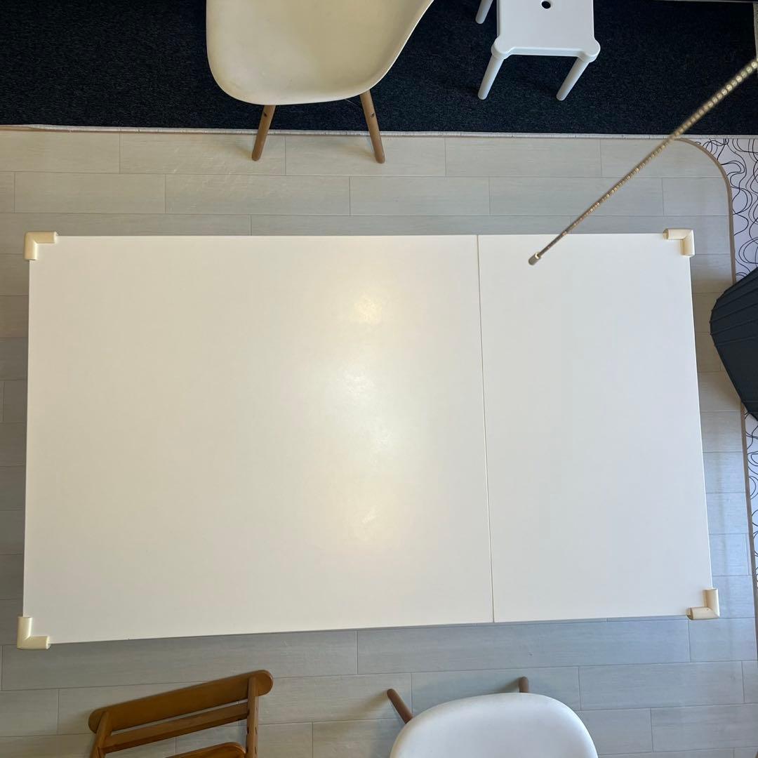 IKEA 伸縮可能ダイニングテーブル