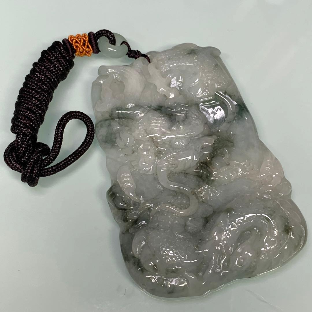 旧家蔵出　清国時代物　本物保証品　ヒスイ　翡翠 青龍　翡翠本物保証お守り