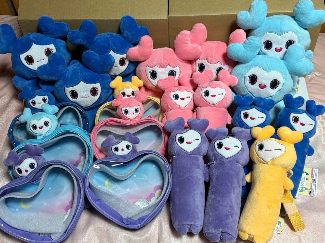 TWICELOVELYSぴょこきゅんバッグ ・のびふにゃポーチ他20点GIGO