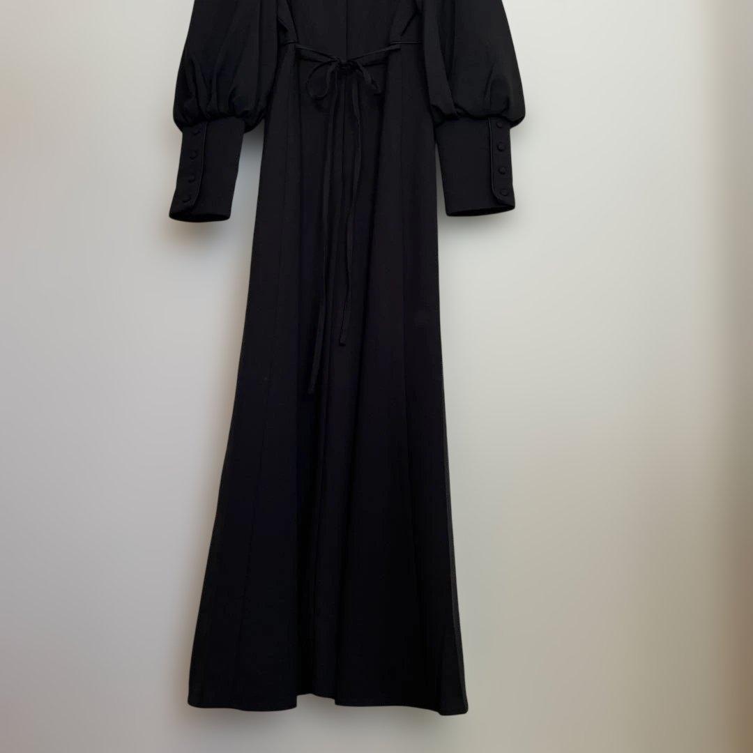 美品　niana ニアナ　スリーブスリット刺繍レースフレアドレス　M ブラック