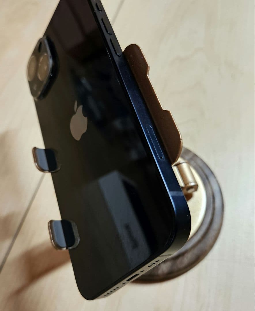 iPhone 13 256GB　①