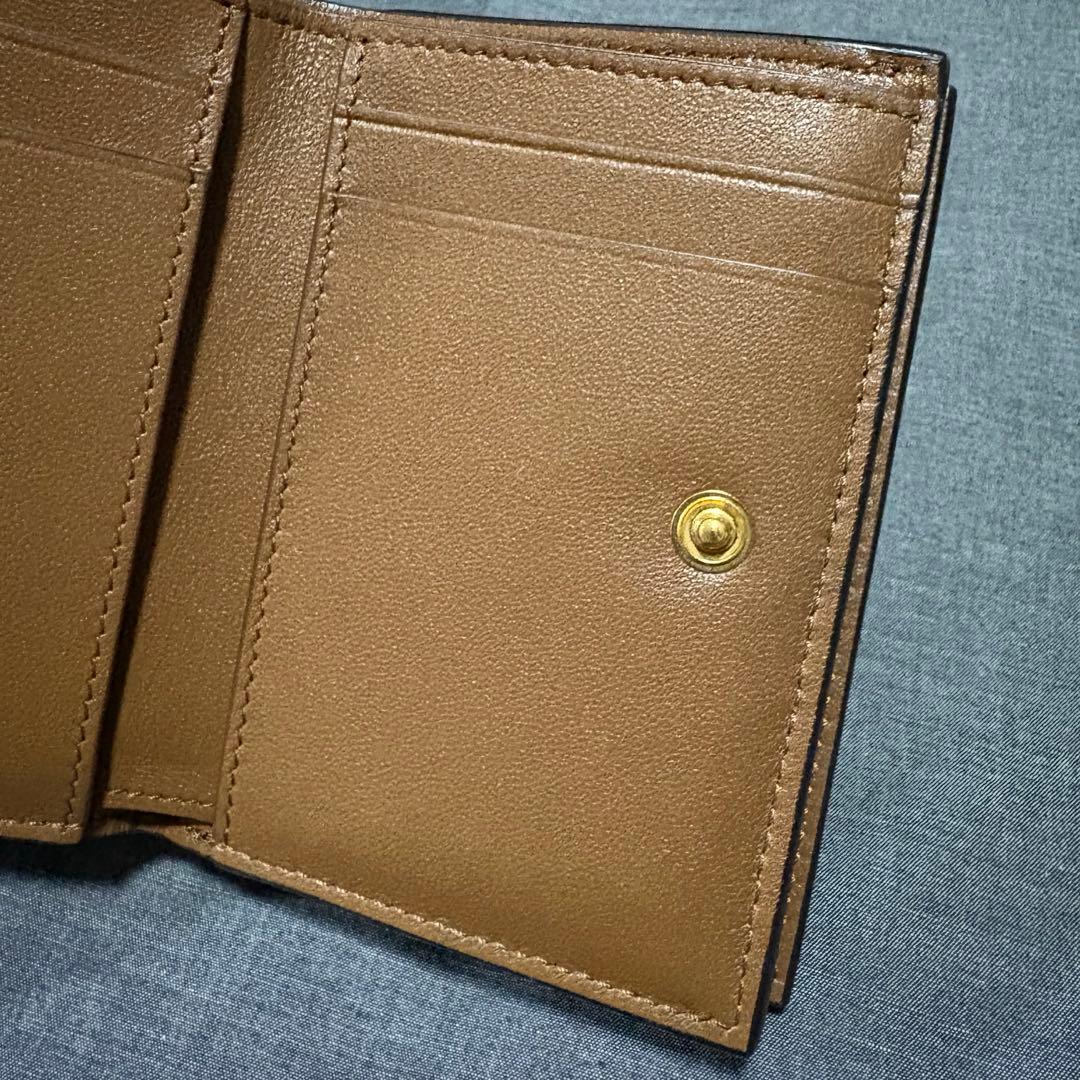 【新品未使用】MARNI マルニ 三つ折りウォレット 財布 刺繍 スティッチ