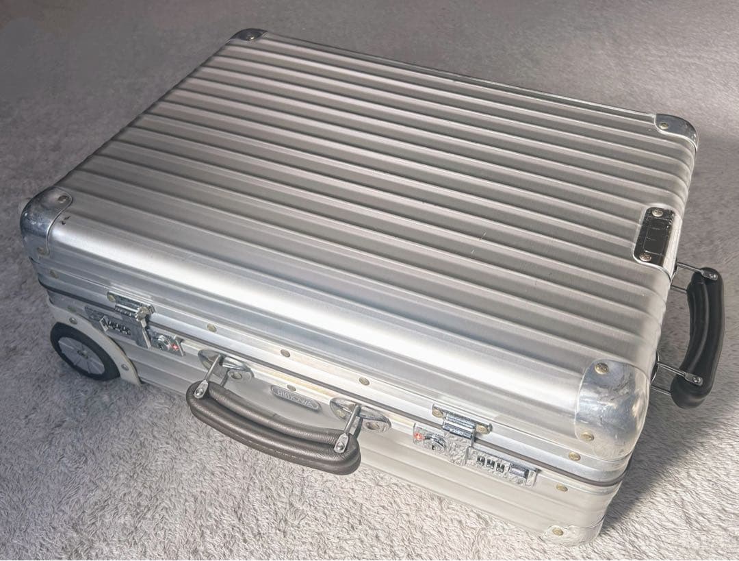 【希少廃盤モデル】2輪リモア35Lクラシックフライトアルミニウム製キャリーケース