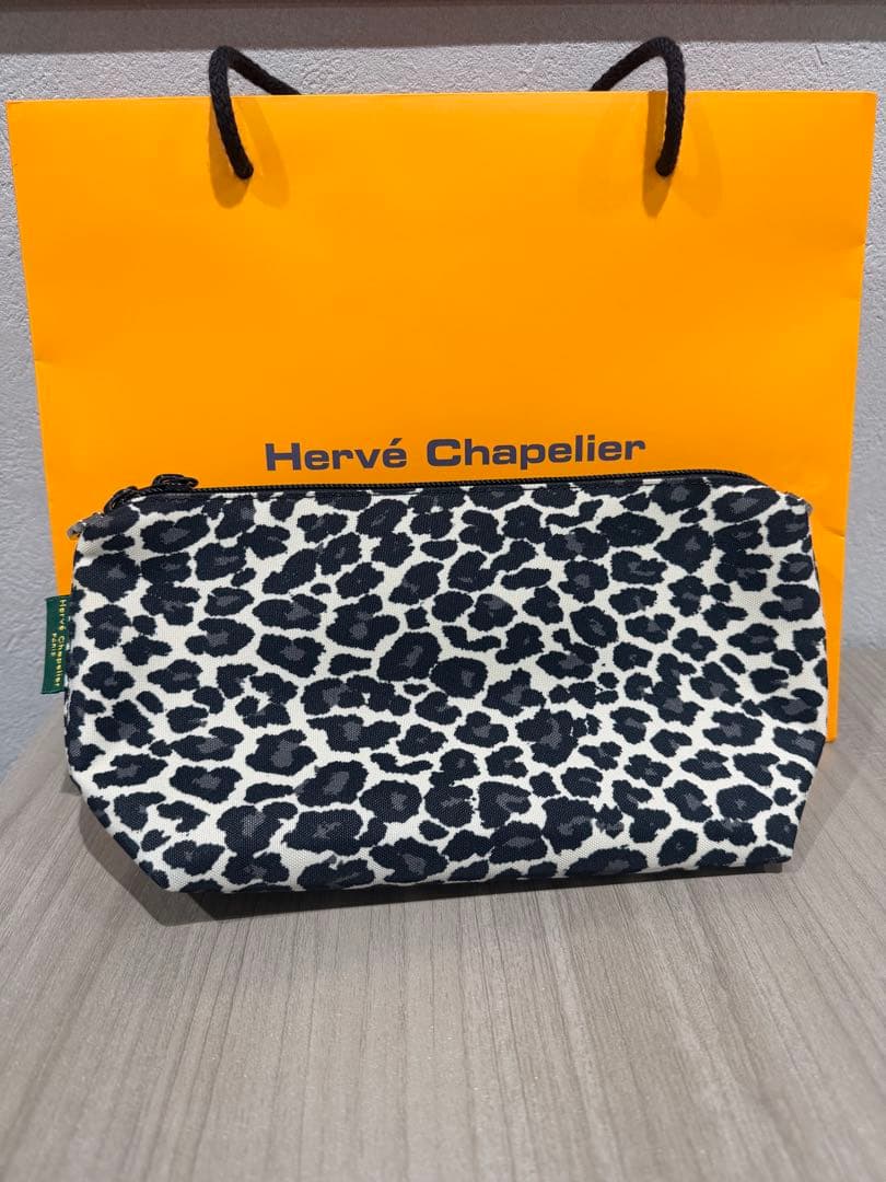 Hervé Chapelier ヒョウ柄ポーチ