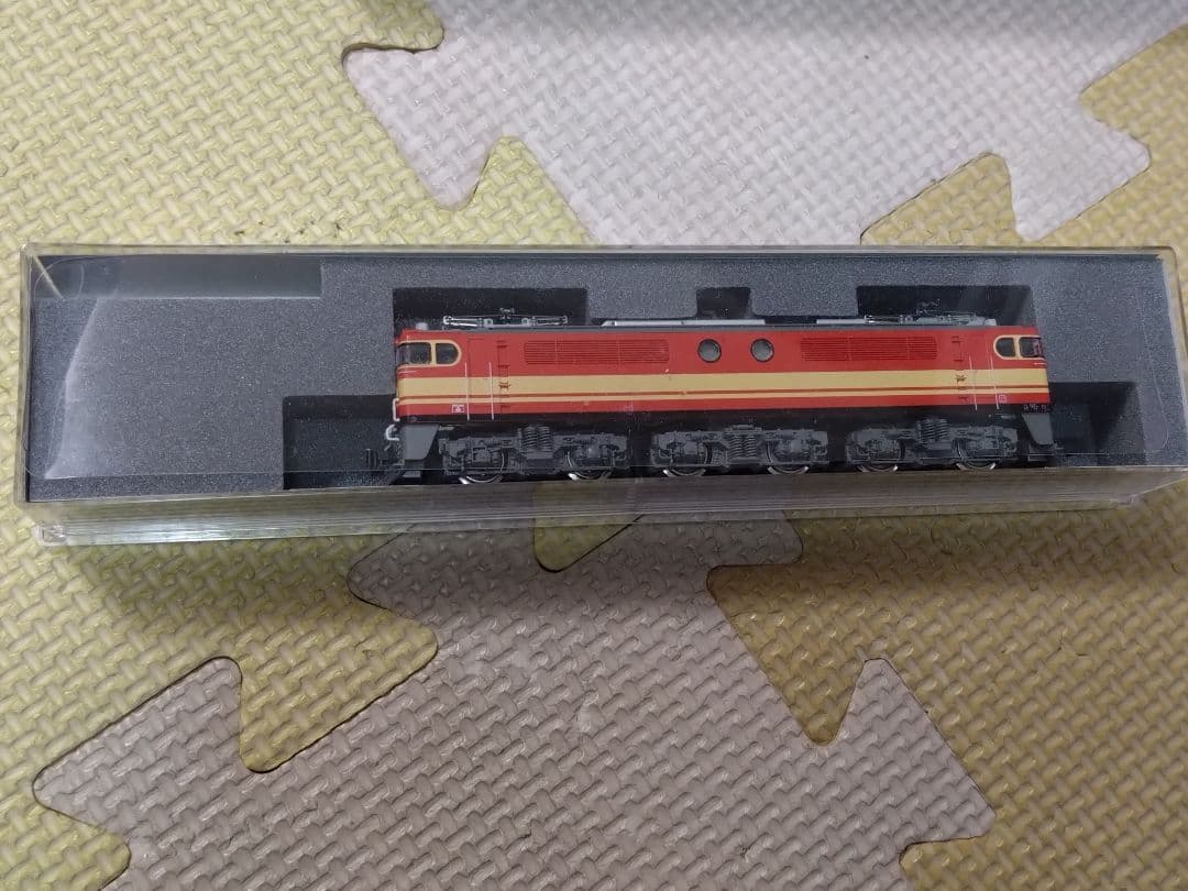 Nゲージ 電気機関車 赤/黄色