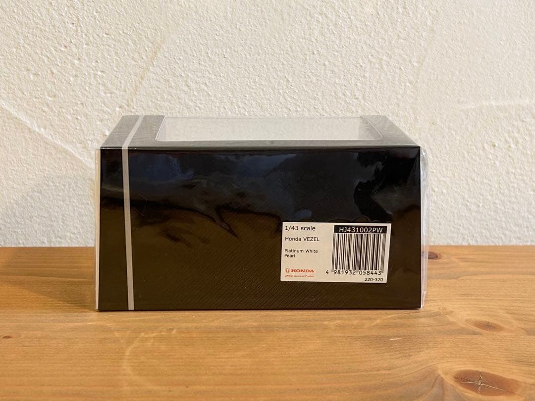 ホンダ ヴェゼル 1/43 プラチナホワイト ミニカー HJ431002SW