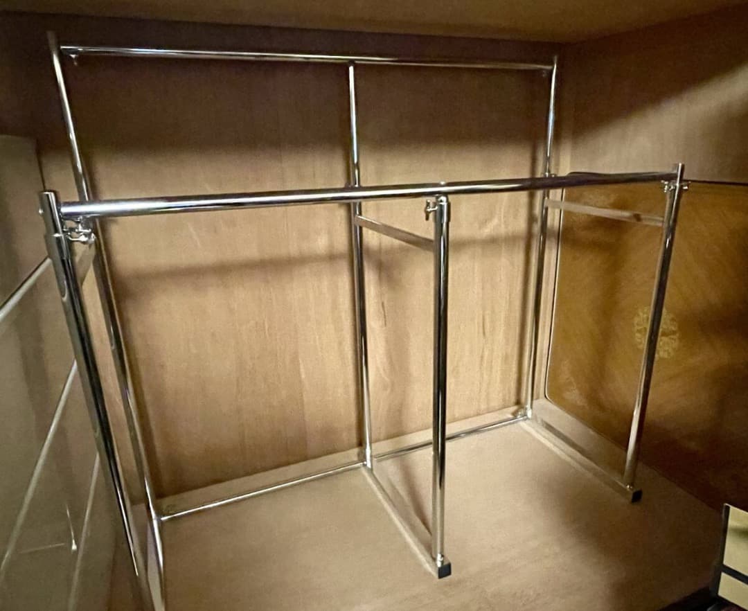 美品中古　20400円の品　ディノス　押し入れハンガーラック　押し入れ