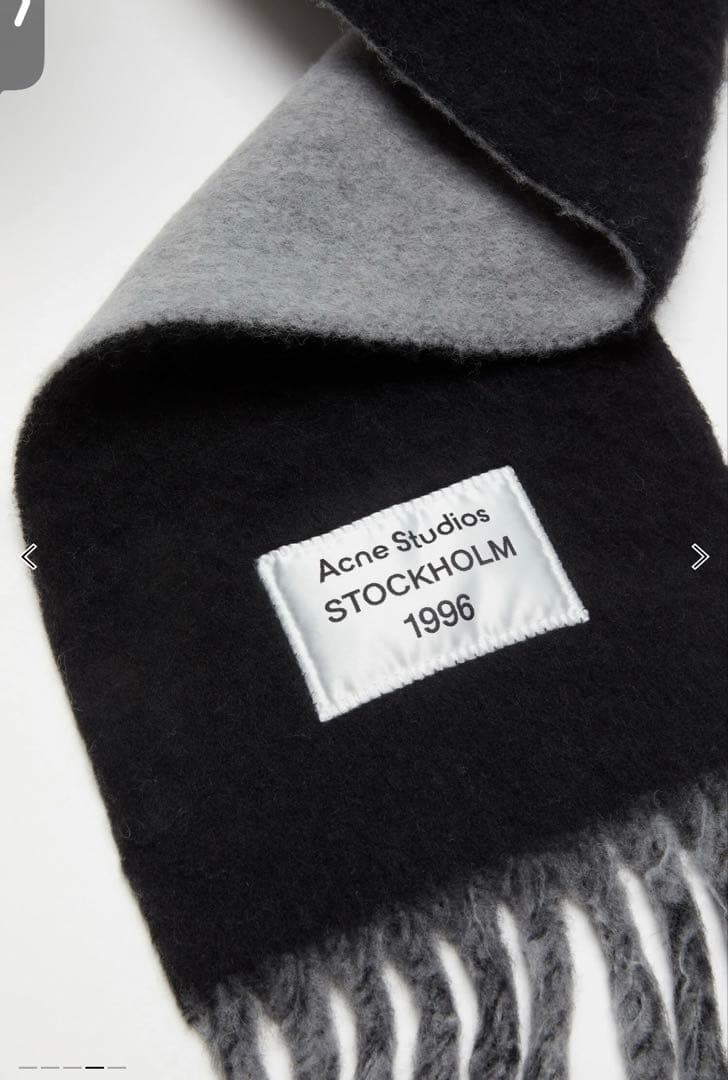 Acne Studiosマフラー