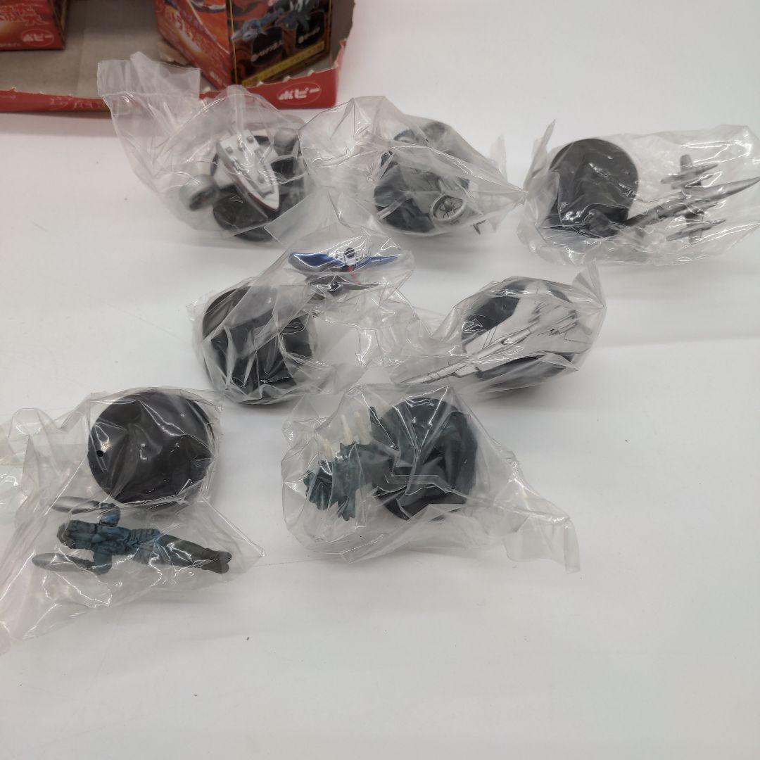 ウルトラ空中大激突　ボトルキャップガレージ