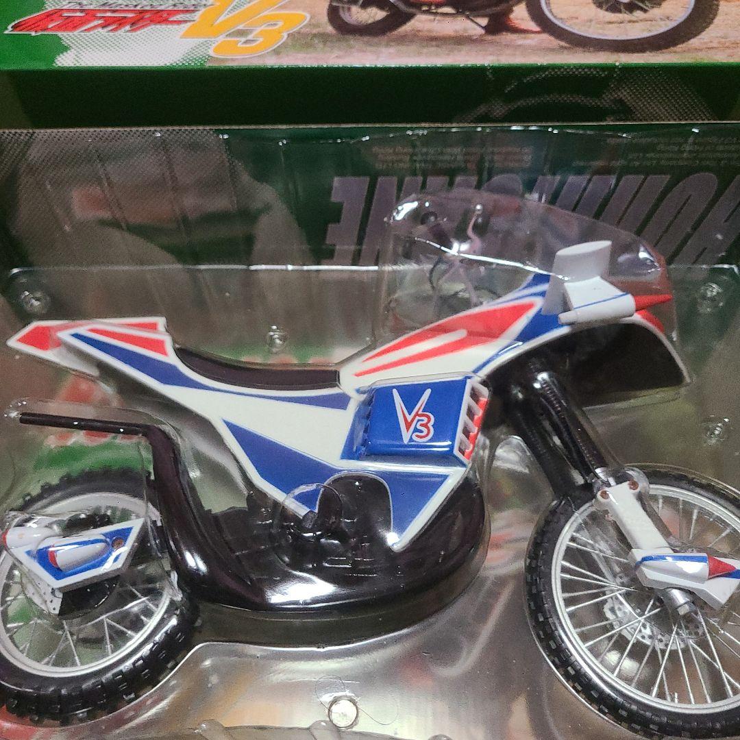 仮面ライダーV3 メディコムトイ&ハリケーン6分の1ダイキャストモデル