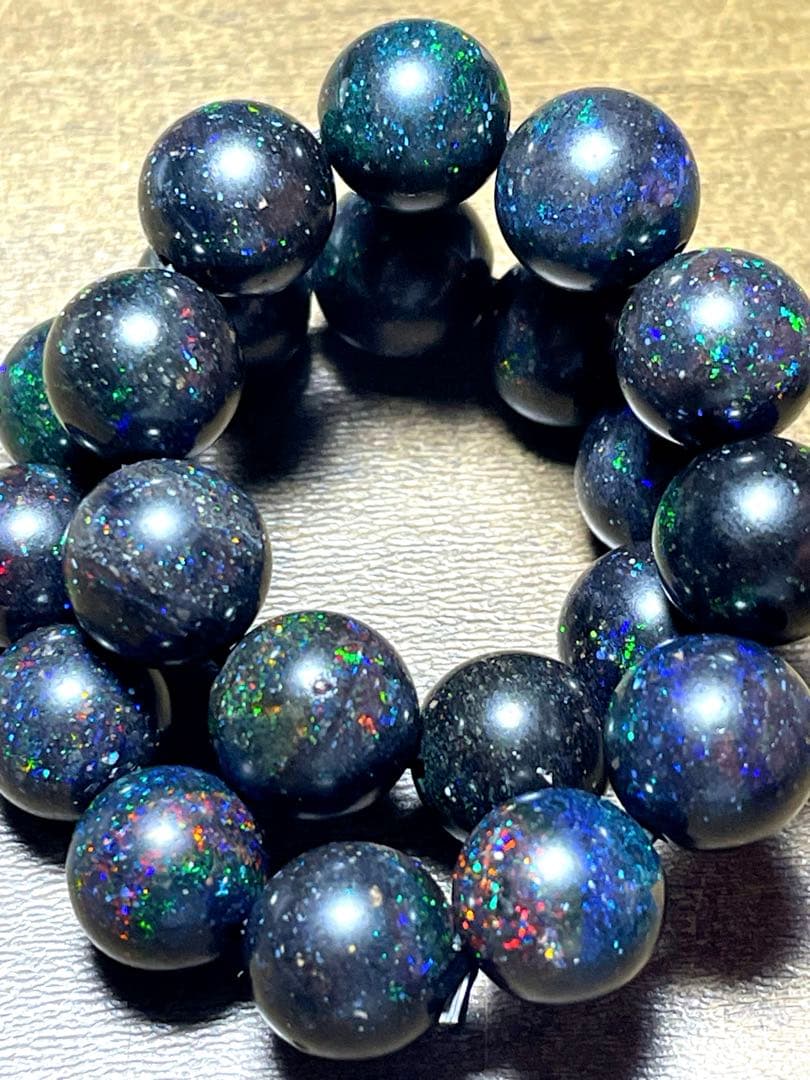 【新入荷】超高品質　ブラックマトリックスオパールブレス9.3㎜（新品未使用）虹色