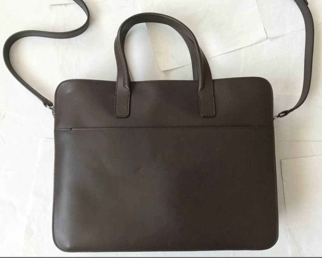 極美品★FURLA(フルラ)ブリーフケース★正規品101,200円(イタリア製)