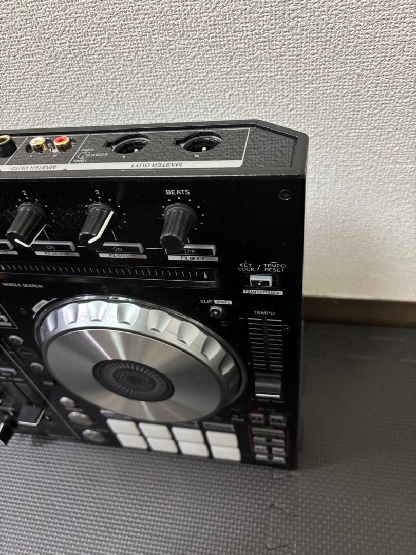 E*.様 【ほぼ新品】Pioneer DDJ-SX2 DJコントローラー