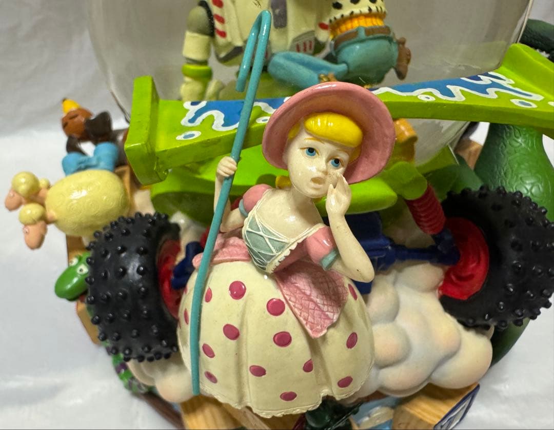 ディズニー トイストーリー 音楽機能付きスノーグローブ