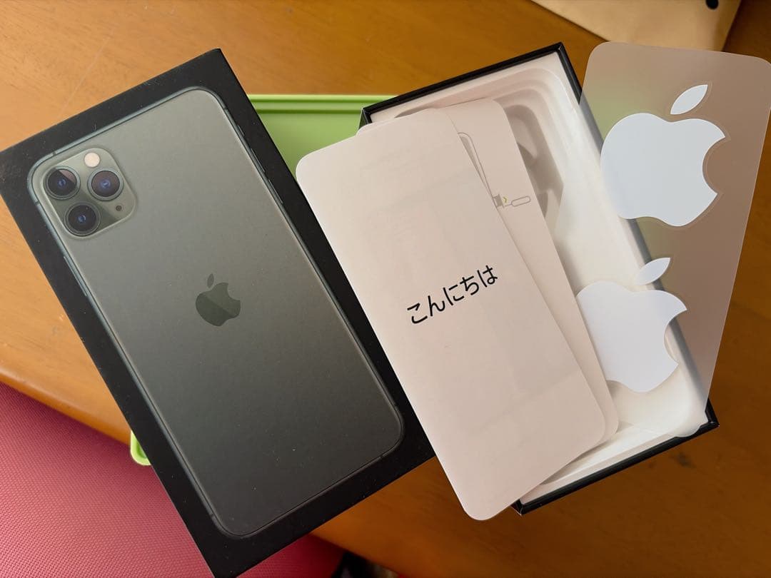 Apple iPhone 11 Pro maxミッドナイトグリーン 本体