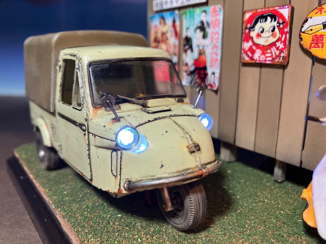 1/32 自作ジオラマ完成品 ミゼット&カブ 昭和レトロな風景 LED照明