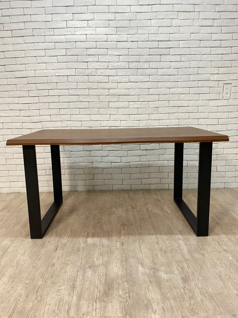 【東京都23区内は送料無料】140cm ダイニングテーブル　リビング　デスク　机