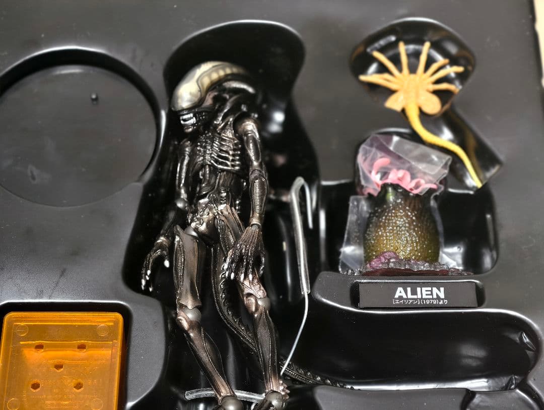 リボルテック エイリアン エイリアンクイーン ウォーリア　フィギュア ALIEN