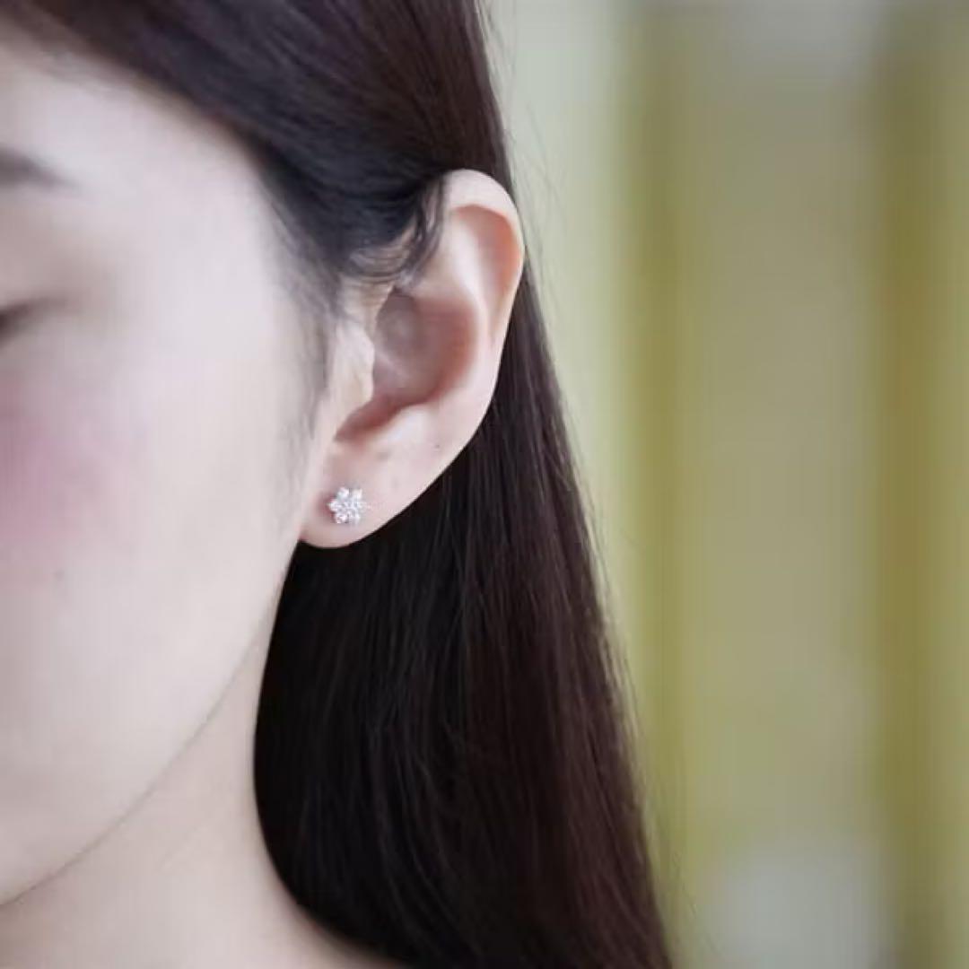 ロンすけ★プロフご覧下さい！ 　4°C K10ホワイトゴールド ピアス