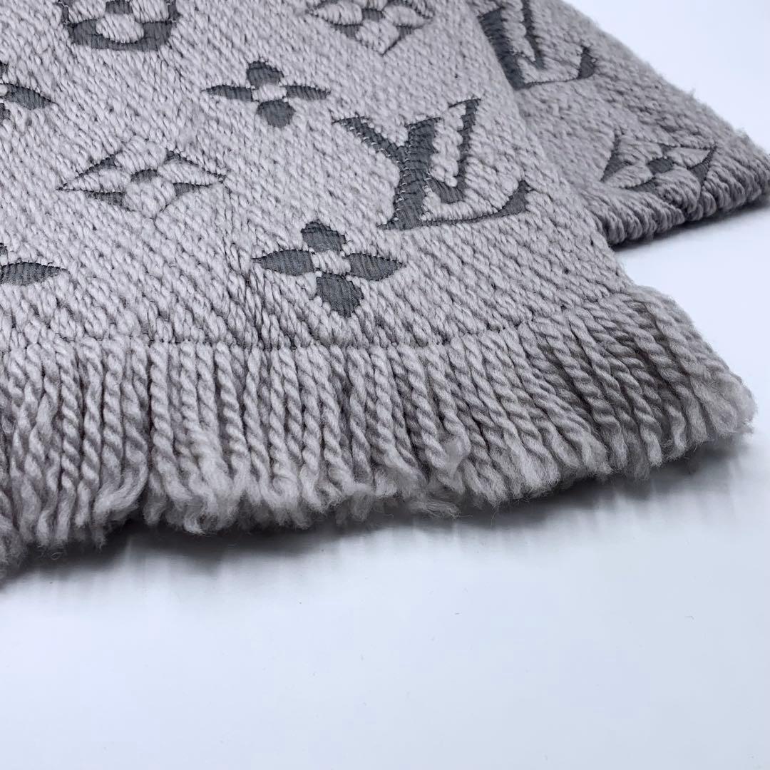 【美品】ルイヴィトン　マフラー　エシャルプロゴマニア　グレー　LVロゴ