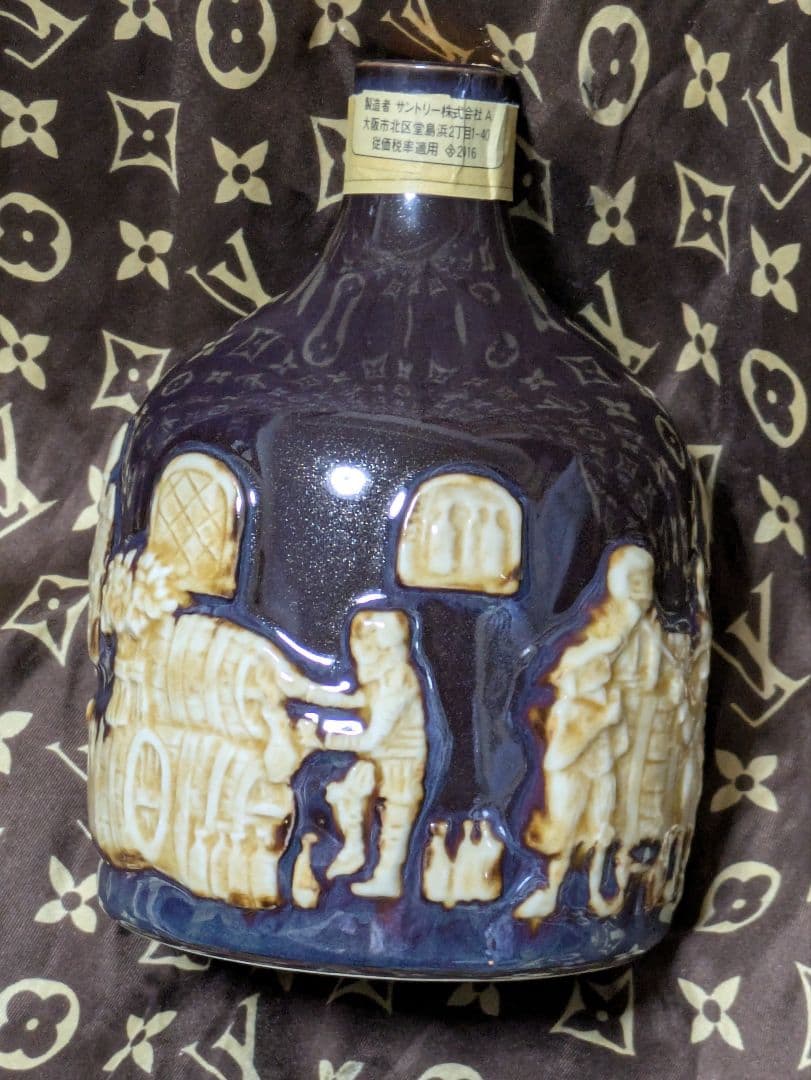 サントリーTHE　WISKY　未開栓 陶器ボトル 750ml