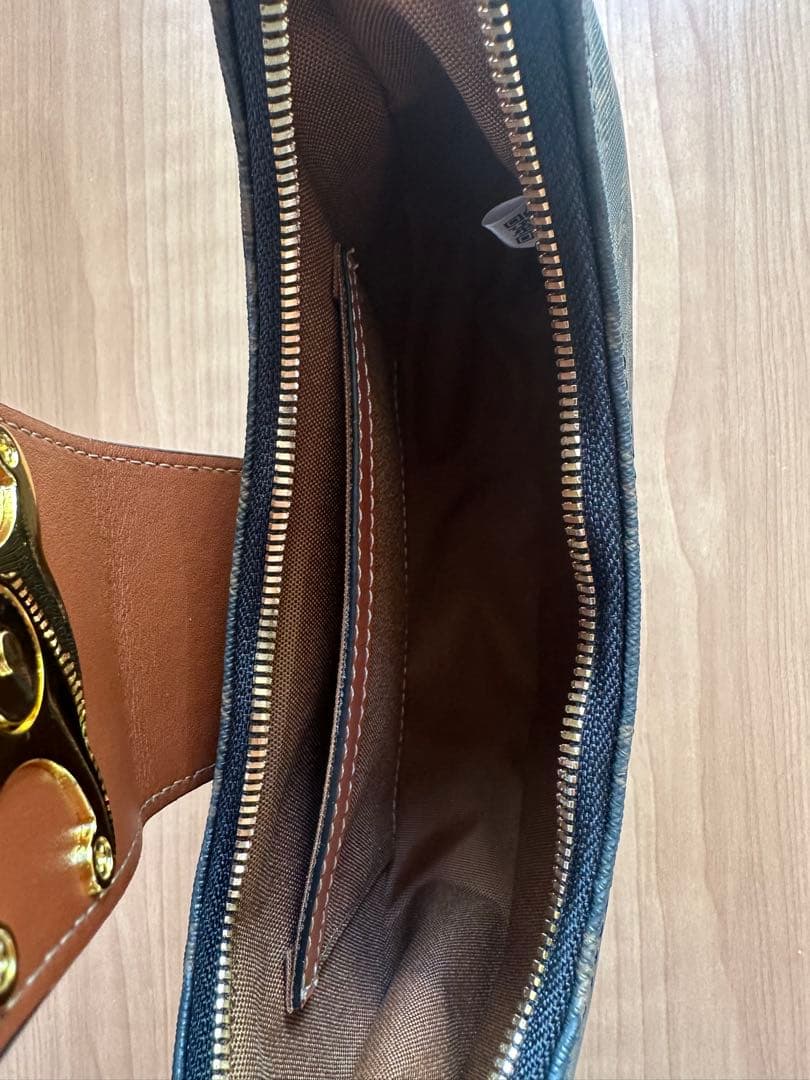 CELINE ゴールドの金具 ミディアム AVA（アヴァ） トリオンフバッグ