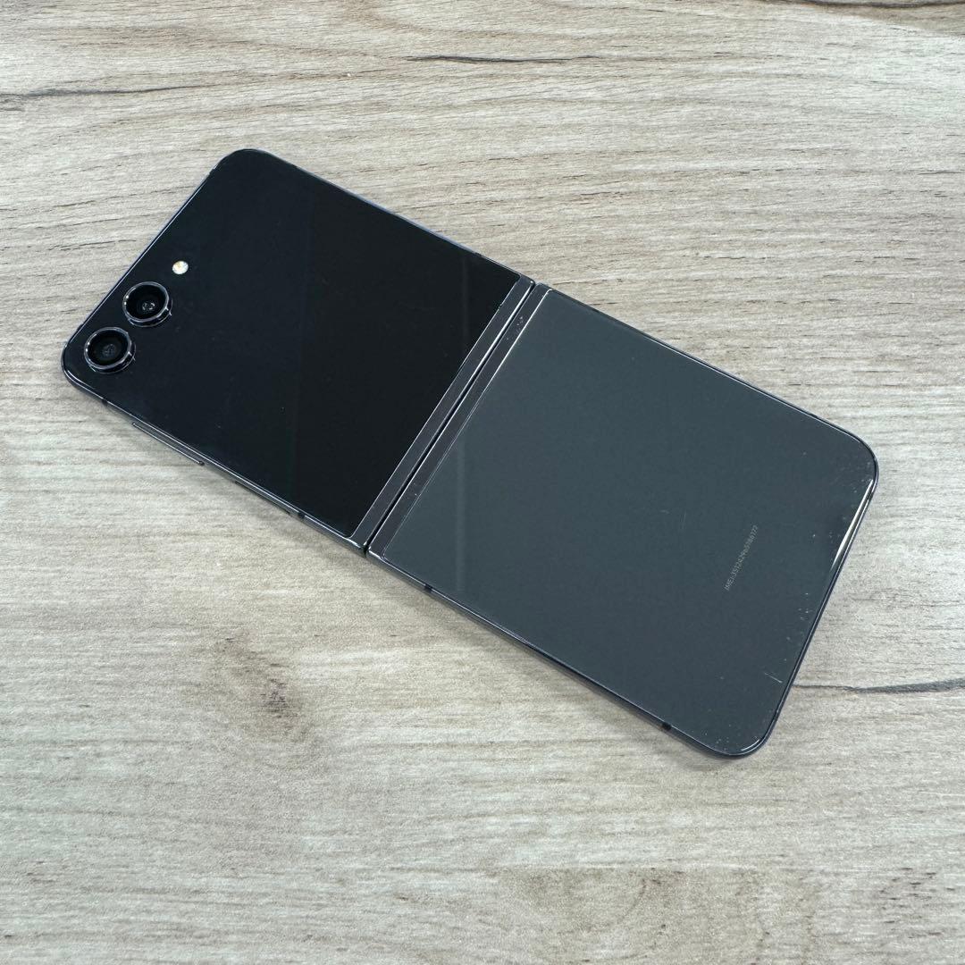 中古品　Android Galaxy Z Flip 5 256gb