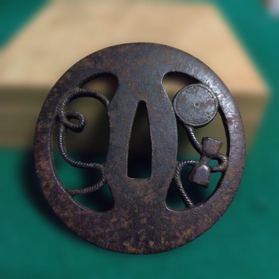 鍔　鉄地　透かし鍔