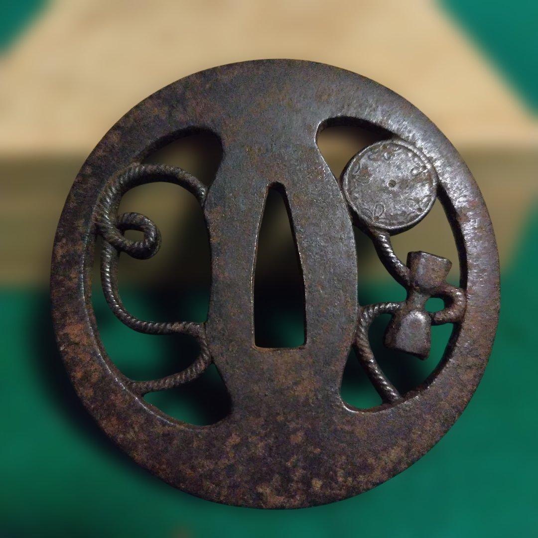 鍔　鉄地　透かし鍔