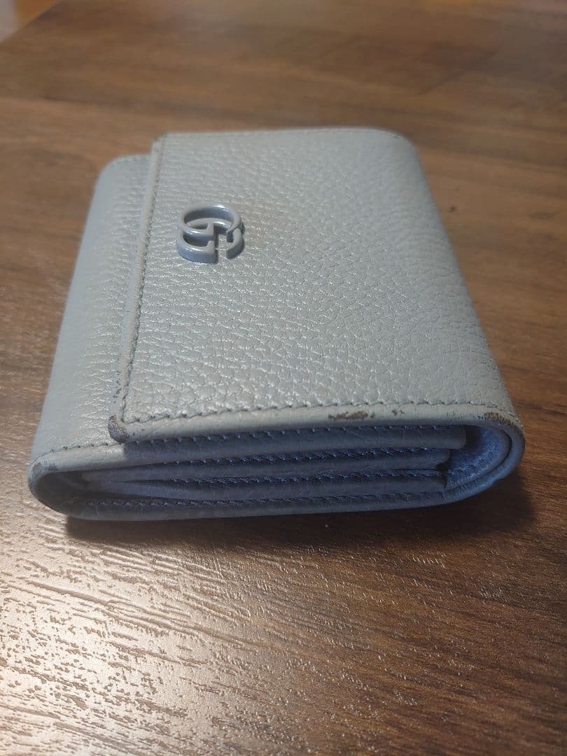 GGロゴ ライトグレー 二つ折り財布
