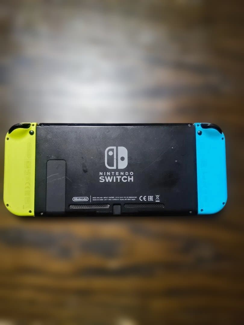 【おまけ付】Nintendo Switch 付属品完備 +マリカーハンドル