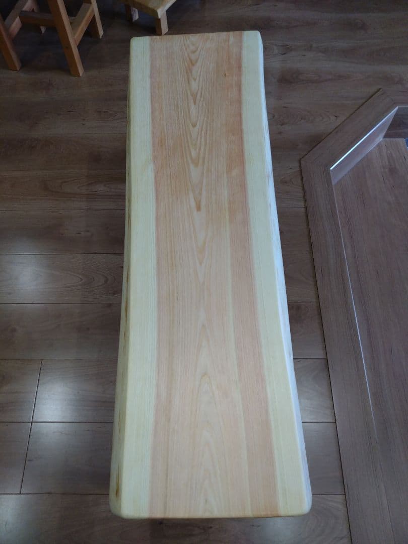 檜のベンチ（55）　かかのりになります❕❕耳付き、脚は檜の枝