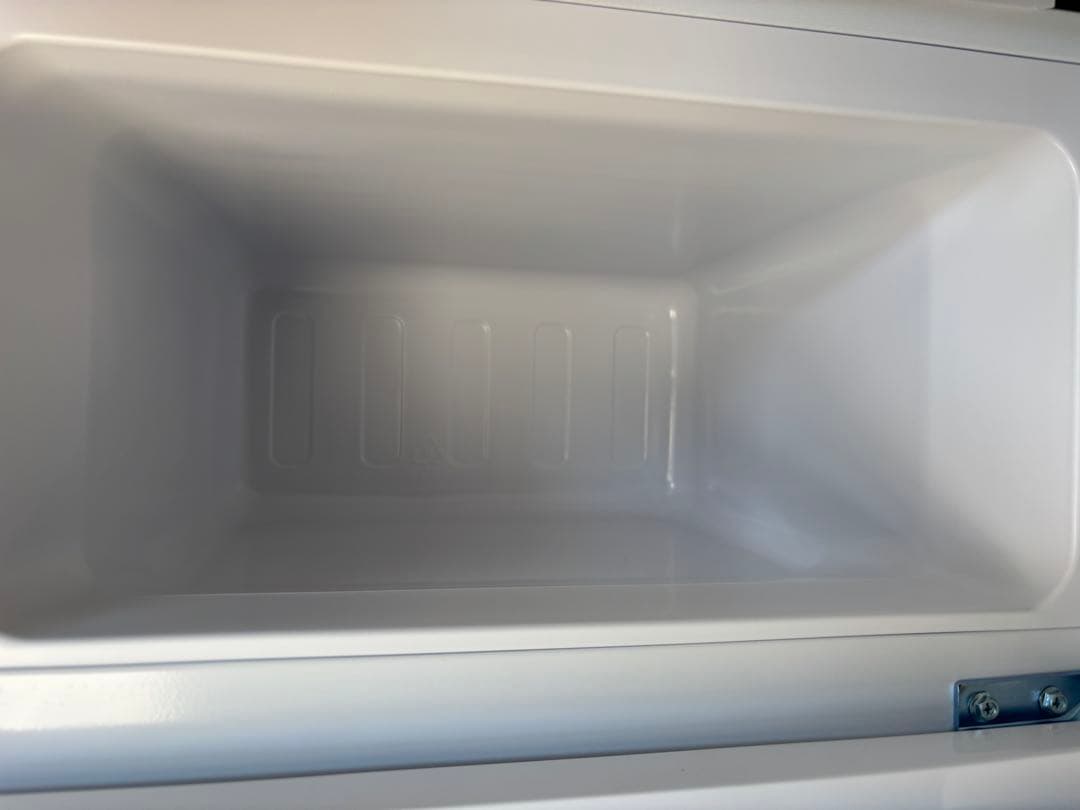 美品 ヤマダ 2ドア冷蔵庫 REFAGE YRZ-C09MW 2025年製