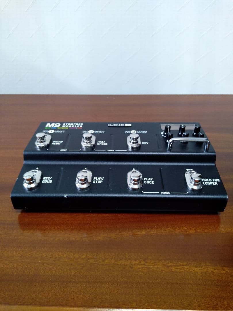 LINE6 M9 Stompbox Modeler (液晶難あり)