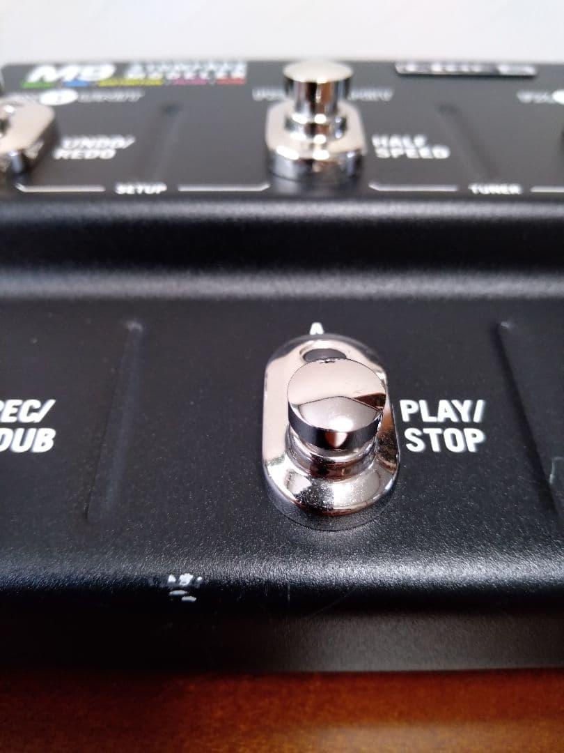 LINE6 M9 Stompbox Modeler (液晶難あり)