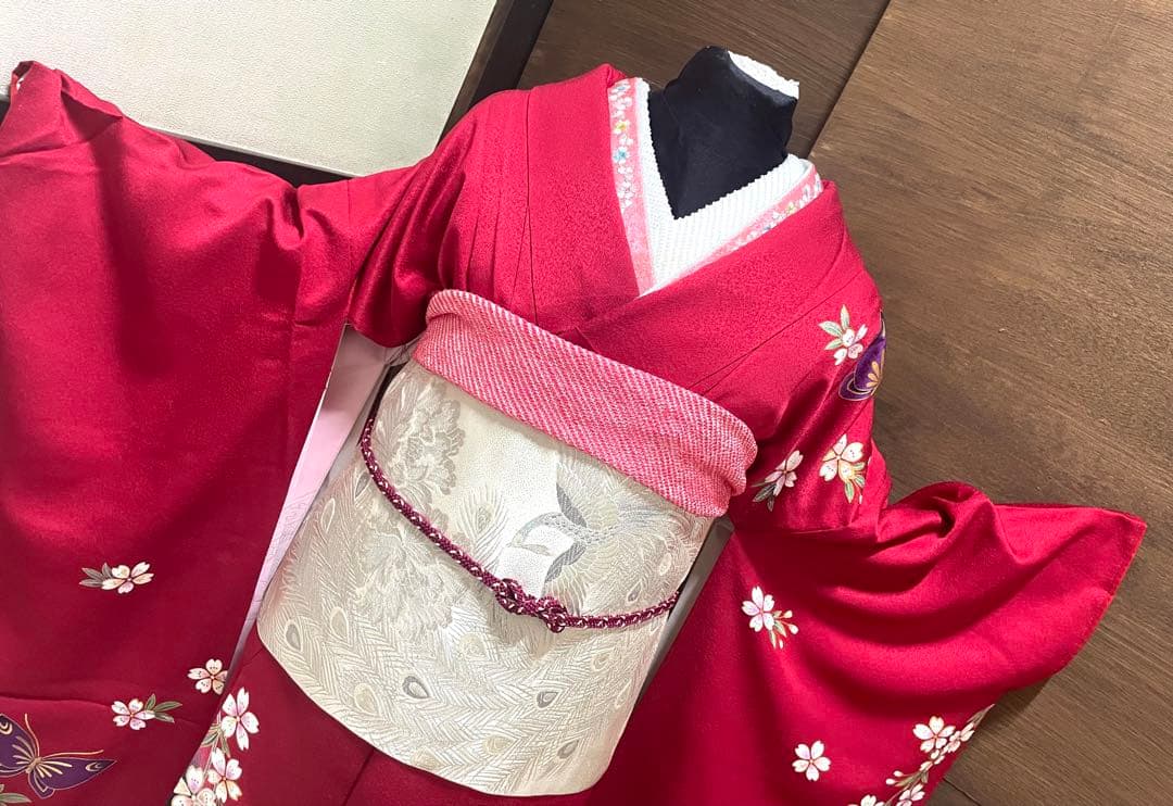 振袖フルセット6点M〜Lサイズ振袖 蝶と花の刺繍　正絹　送料込み