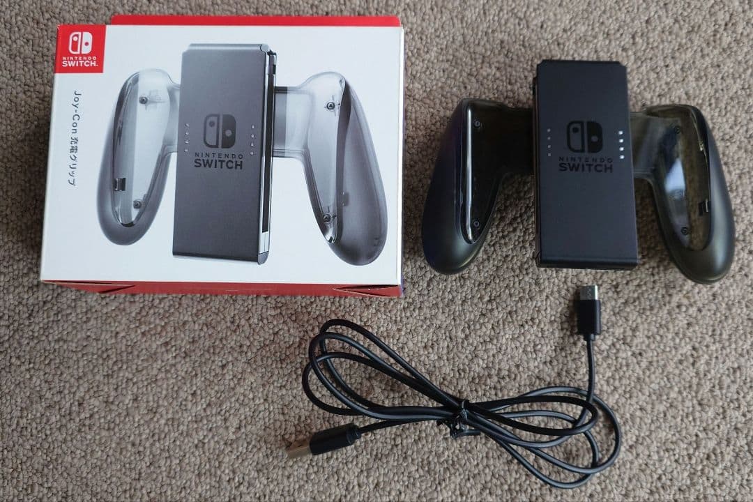 Switch　本体　充電グリップ　SDカード