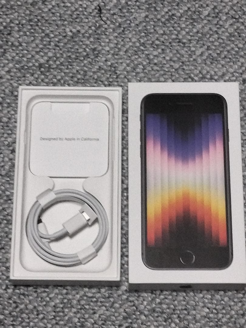 iPhone SE 第3世代 128GB SIMフリー 美品