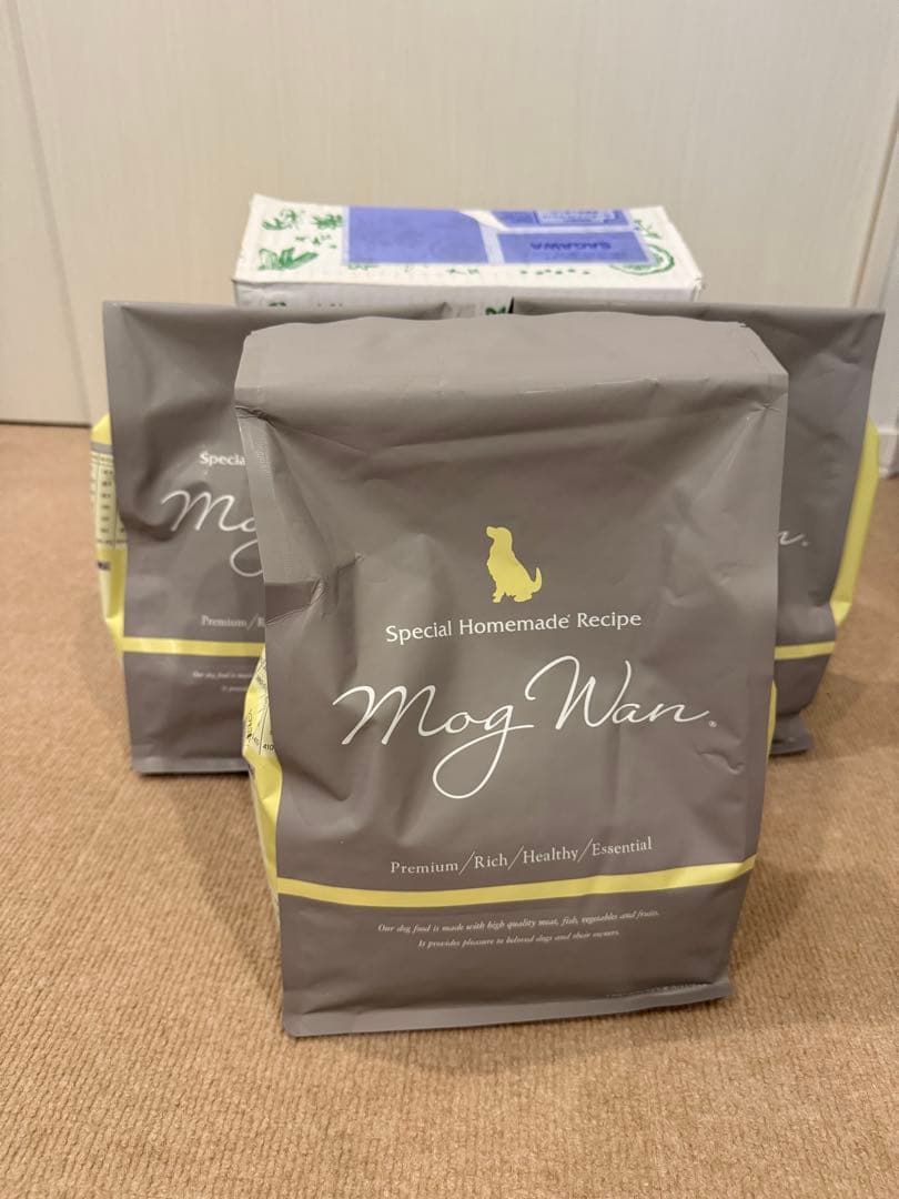 モグワン　ドッグフード　1.8kg✖️3袋