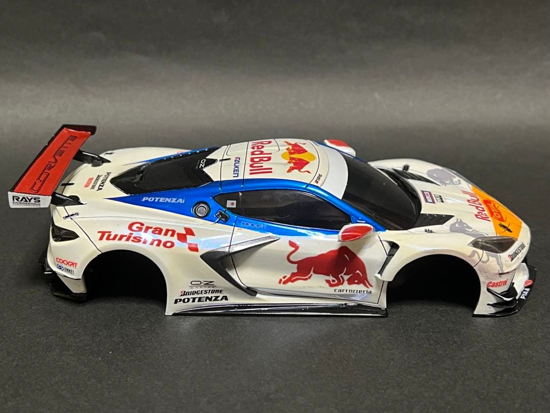 京商　ミニッツ コルベット　c8-r ホワイトボディ自作塗装　使用品　2台セット