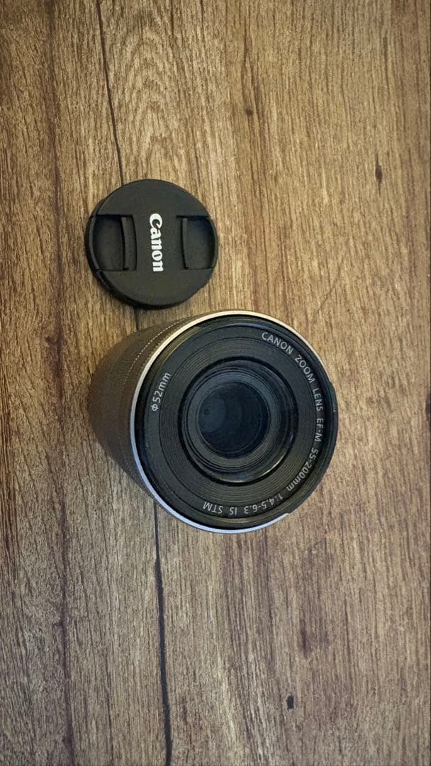 Canon EF-M 55-200mm ズームレンズ