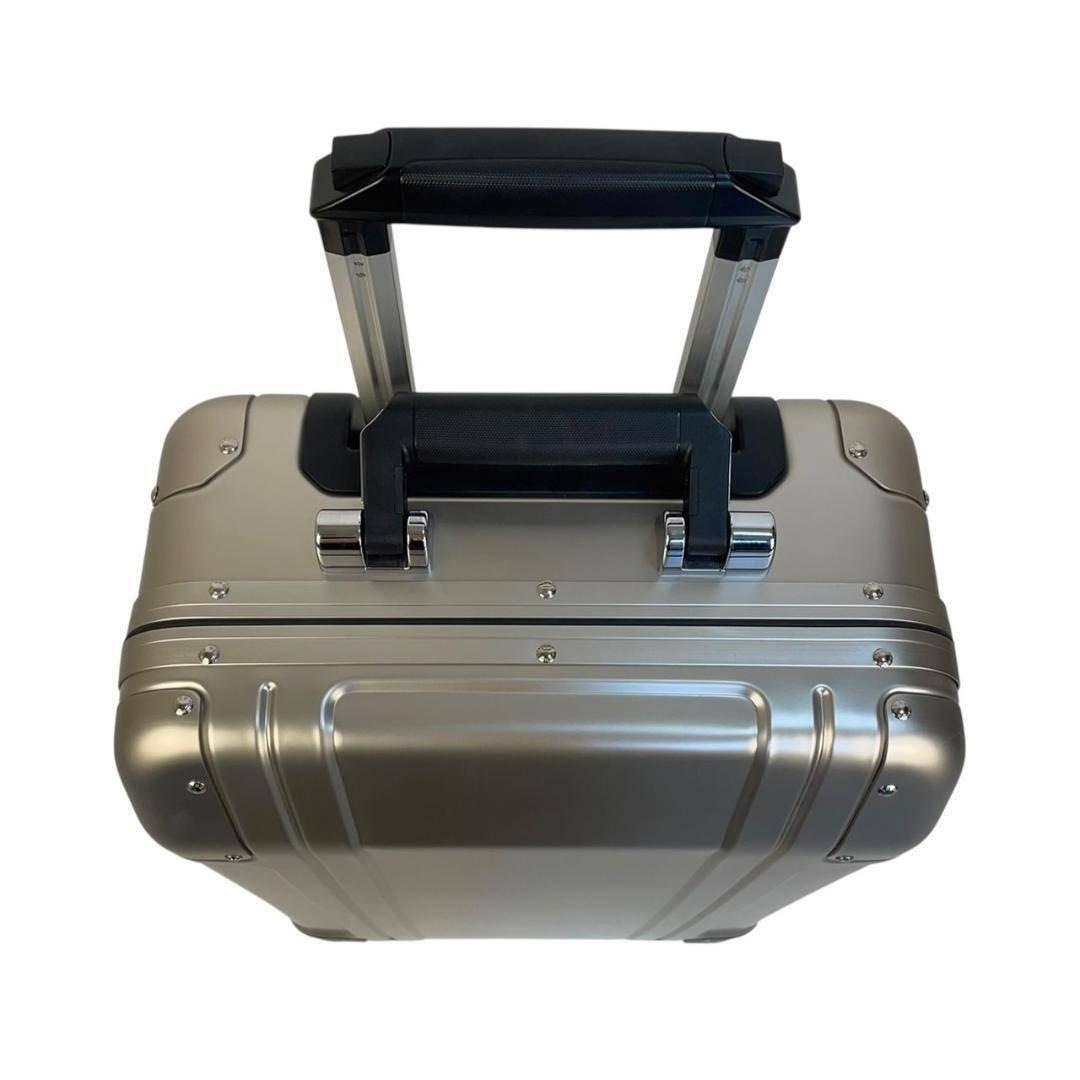 未使用 ゼロハリバートン スーツケース Geo Aluminum 3.0