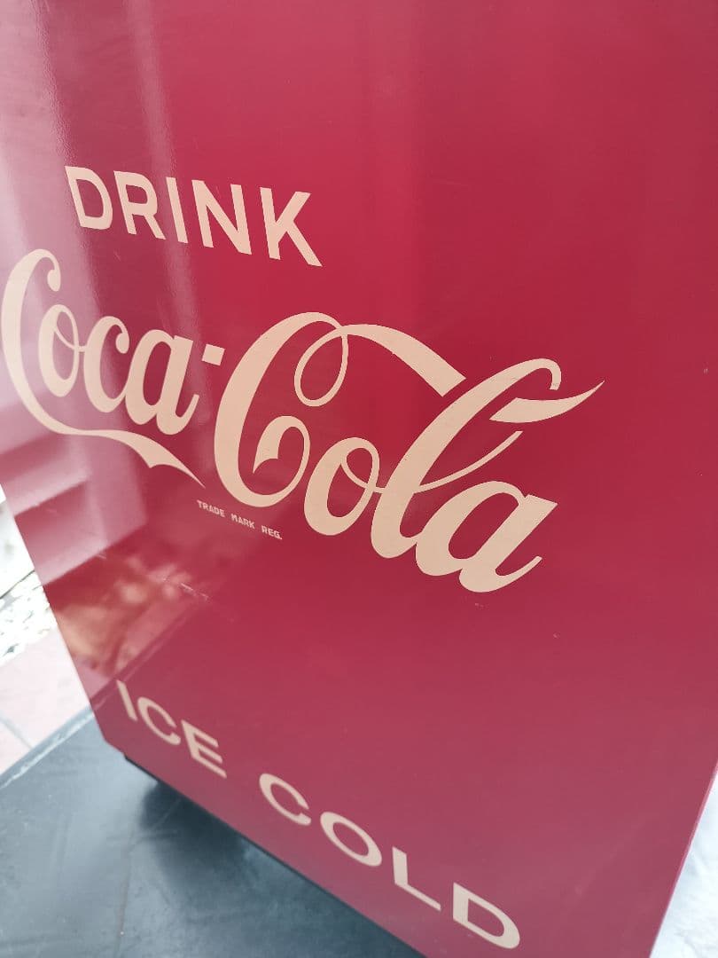 コカコーラ冷蔵庫　アンティーク　昭和初期水槽タイプ　瓶コーラ　コカコーラ販売機