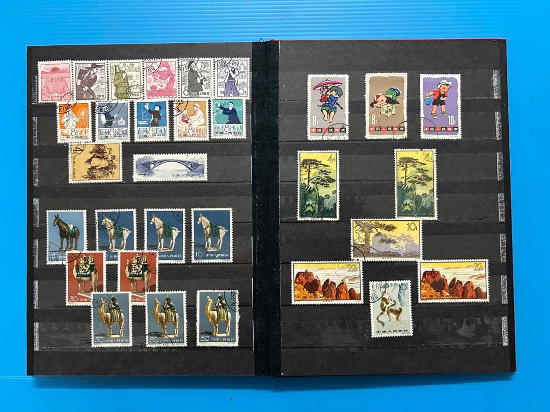 m*o様 【希少】 新中国切手 初期 紀・特 ストックプック入り未使用&使用済合