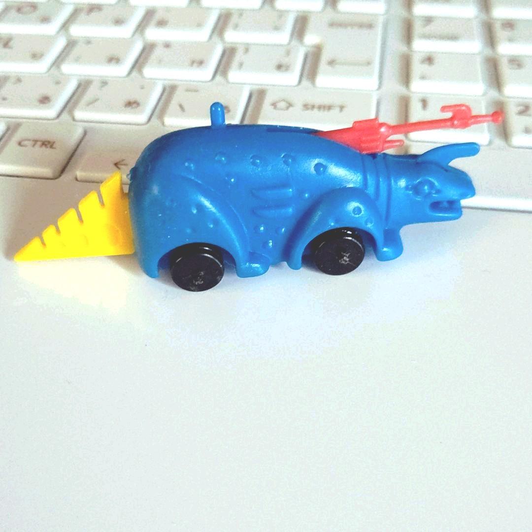 グリコおまけ　昭和レトロ　恐竜　車　戦闘